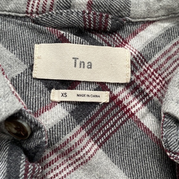 Aritzia Flannel - Picture 2 of 3